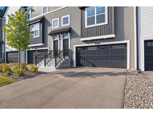 3613 76th Ln E in Inver Grove Heights, MN - Building Photo - Building Photo