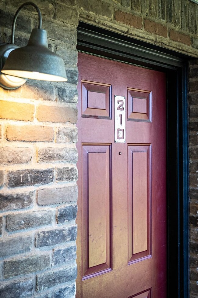 property at 1214 Baylor Ave