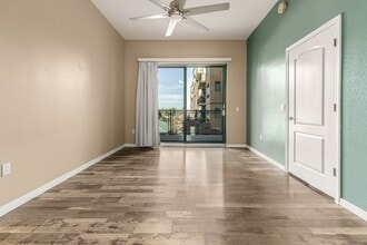 2302 N Central Ave in Phoenix, AZ - Foto de edificio - Building Photo