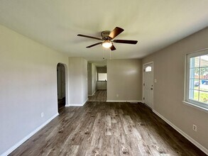 525 Declaration Rd in Virginia Beach, VA - Building Photo - Building Photo