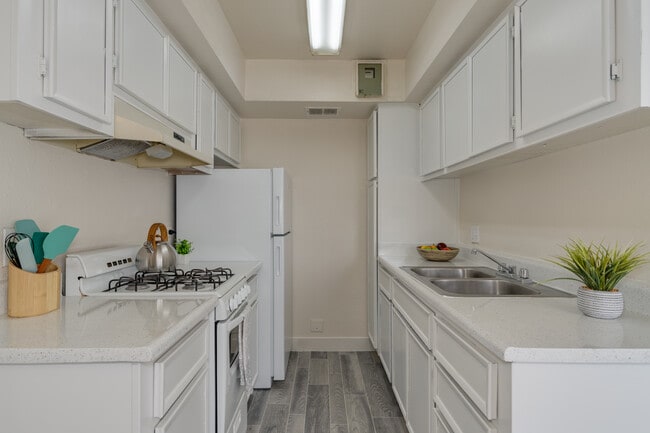 Madera at Metro in Phoenix, AZ - Foto de edificio - Interior Photo