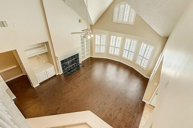 5715 Sapphire Vista Ln in Houston, TX - Building Photo - Building Photo