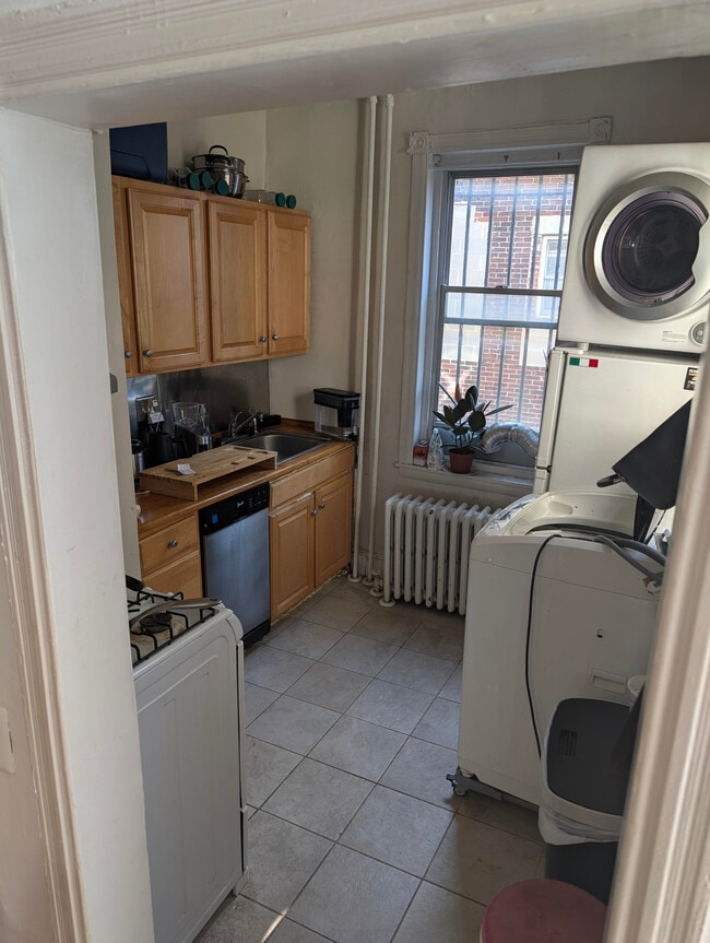 745 S 4th St, Unit 2nd floor