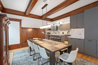 1022 G St in Sacramento, CA - Building Photo - Building Photo
