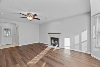 2 Coachman Ct in O'Fallon, MO - Foto de edificio - Building Photo