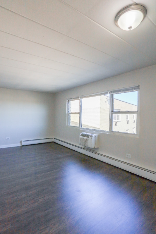 7301 N Ridge Blvd in Chicago, IL - Building Photo - Building Photo