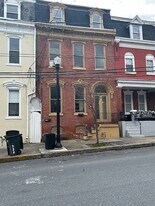 328 W King St in Lancaster, PA - Building Photo