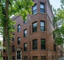 2256 N Sawyer Ave in Chicago, IL - Building Photo