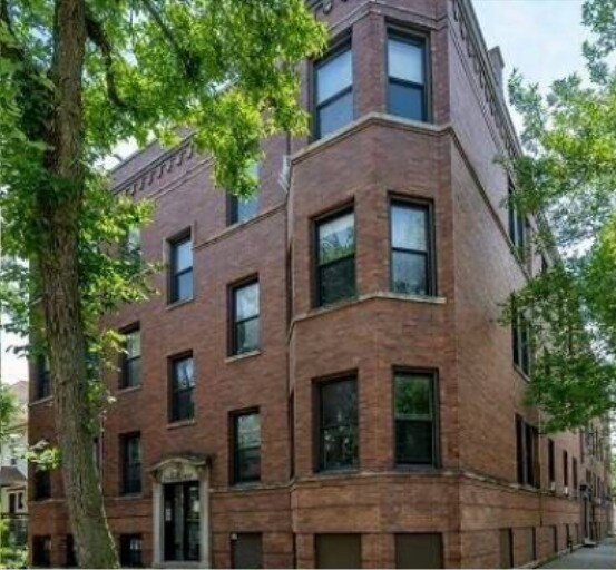 2256 N Sawyer Ave in Chicago, IL - Building Photo