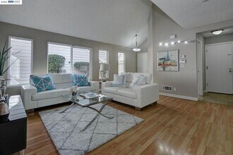 34633 Winslow Terrace in Fremont, CA - Building Photo - Building Photo