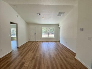 8613 N Stern Dr in Citrus Springs, FL - Building Photo - Building Photo