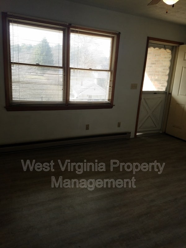 107 High St in Sophia, WV - Building Photo - Building Photo