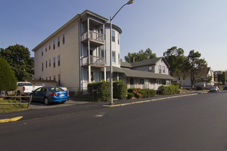 7 Bellevue St in Worcester, MA - Foto de edificio - Building Photo