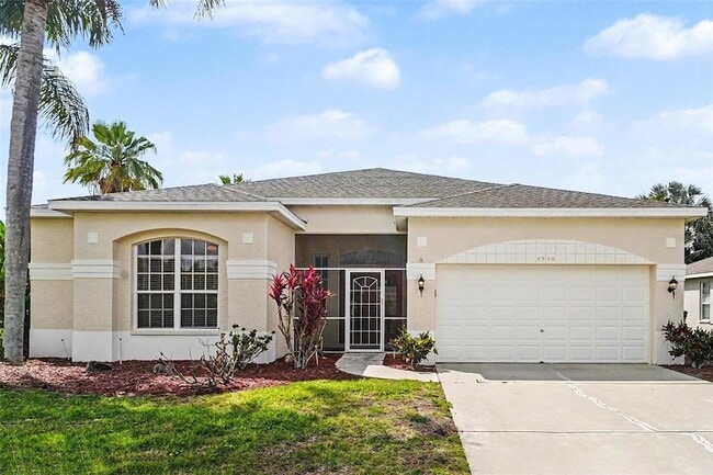 4940 Thames Ln in Sarasota, FL - Foto de edificio - Building Photo