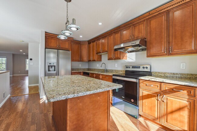 155 Northfield Rd in Bridgewater, NJ - Foto de edificio - Building Photo