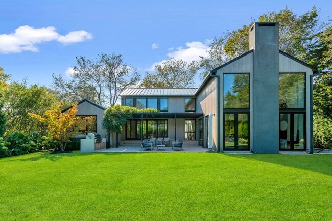 60 Gansett Ln in Amagansett, NY - Building Photo - Building Photo