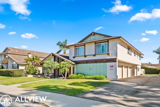 17972 Baron Cir in Huntington Beach, CA - Building Photo - Building Photo