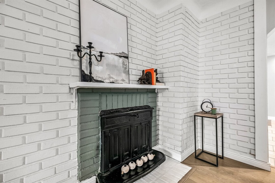 14924 E 10 Mile Rd in Warren, MI - Foto de edificio