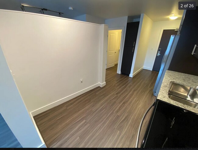 101 W 4th St, Unit 1801 in Boston, MA - Building Photo - Building Photo