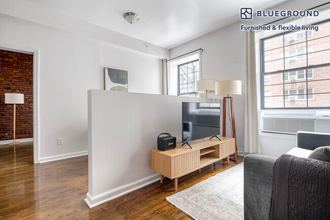 233 E 34th St, Unit FL3-ID1176 in New York, NY - Building Photo - Building Photo