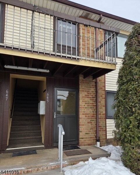 645 Cricket Ln in Woodbridge Township, NJ - Building Photo - Building Photo