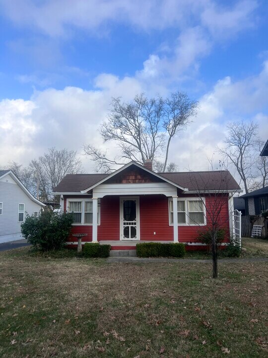 5202 Dakota Ave in Nashville, TN - Building Photo