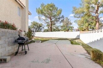 7652 Botany Bay Dr in Las Vegas, NV - Foto de edificio - Building Photo