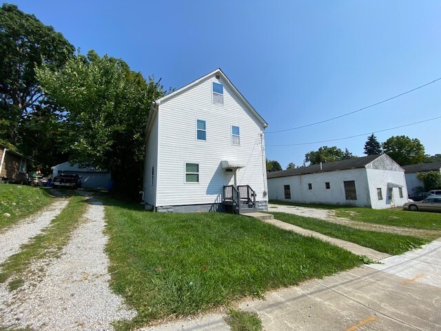 509 Beacon St in Akron, OH - Building Photo