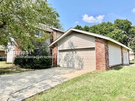 8131 E 65th Pl in Tulsa, OK - Building Photo