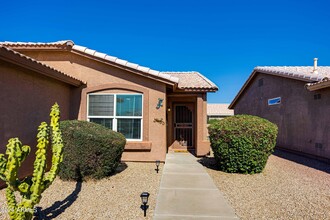 1452 E Torrey Pines Ln in Chandler, AZ - Building Photo - Building Photo