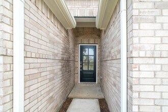 9826 N Goshawk Trl in Conroe, TX - Building Photo - Building Photo