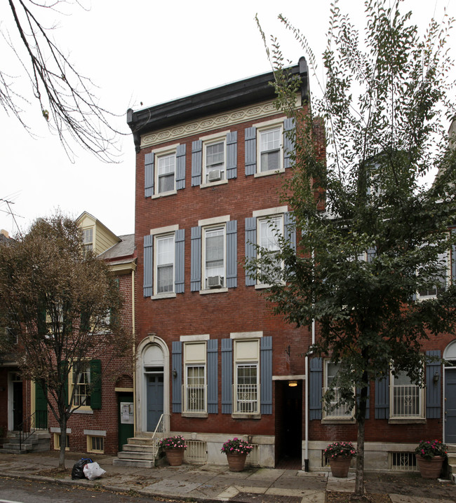 415 S 10th St in Philadelphia, PA - Building Photo - Building Photo