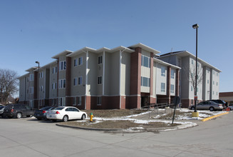 Hull Apartments in Des Moines, IA - Foto de edificio - Building Photo