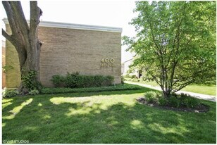 400 Park Ave in Highland Park, IL - Building Photo