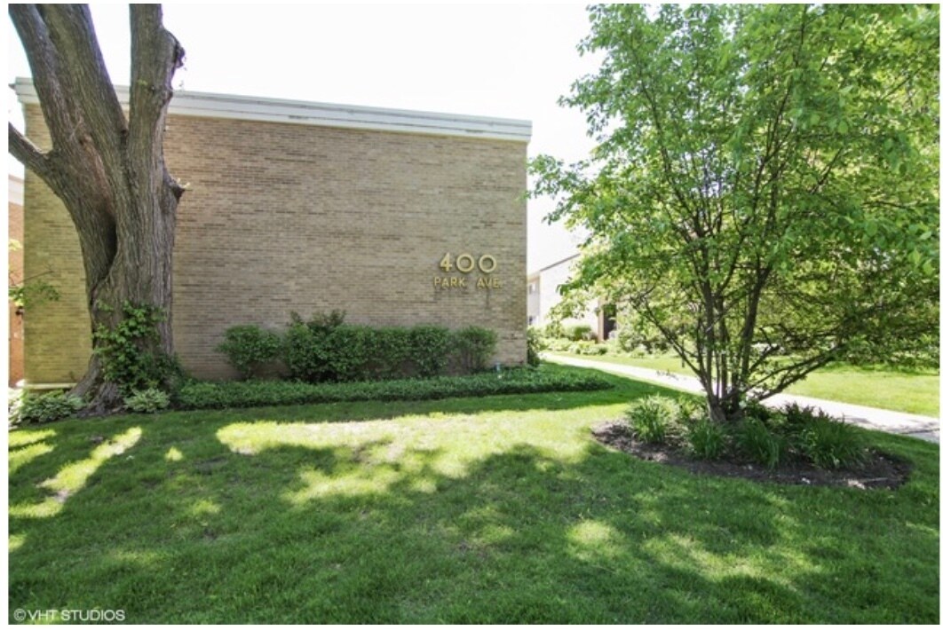 400 Park Ave in Highland Park, IL - Building Photo