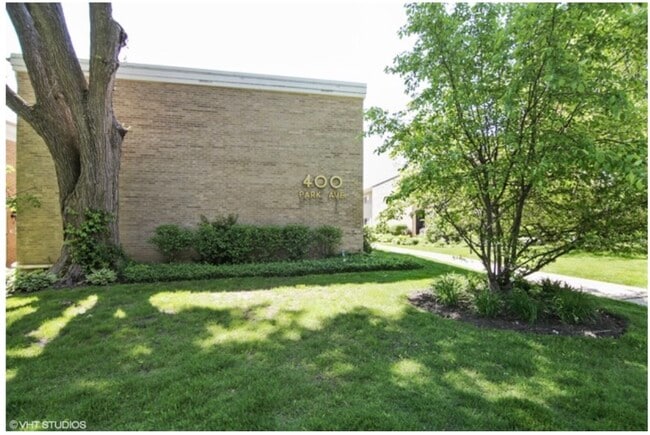 property at 400 Park Ave