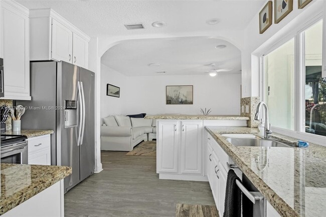 5220 NE 26th Ave in Fort Lauderdale, FL - Building Photo - Building Photo