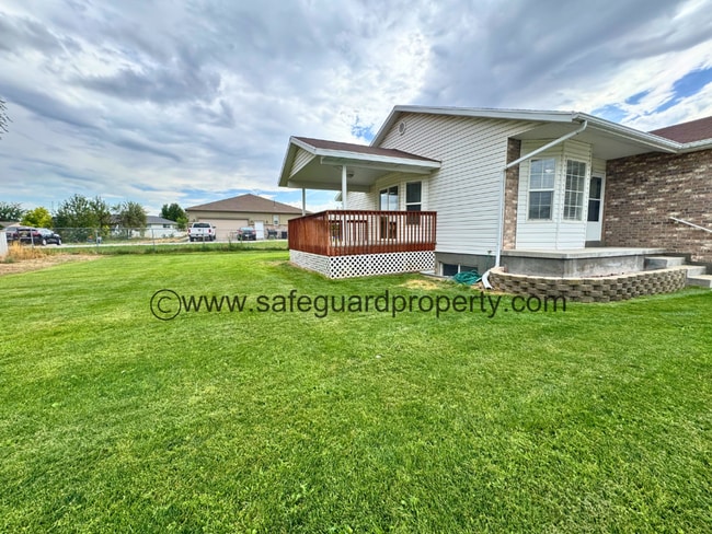 1283 Marinwood Ave in Taylorsville, UT - Building Photo - Building Photo