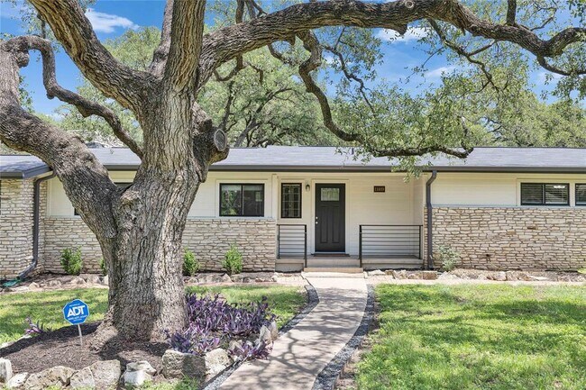 property at 11409 Hunters Ln