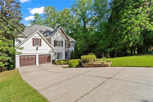 1169 Dawn View Ln NW in Atlanta, GA - Building Photo - Building Photo