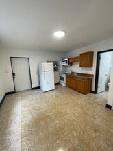 8940 NW 34th Avenue Rd, Unit 3 in Miami, FL - Building Photo - Building Photo