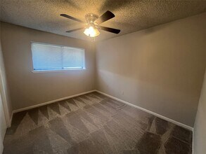 2301 N Woods St in Sherman, TX - Building Photo - Building Photo