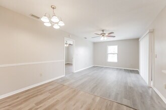 2123 SE 3rd St in Cape Coral, FL - Building Photo - Building Photo