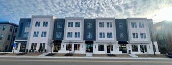 Mid Castle in Wilmington, NC - Building Photo