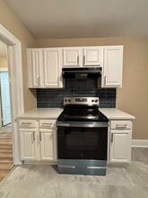 1402 McAdoo St in Kinston, NC - Building Photo - Building Photo