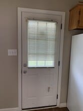 1004 Caroline Dr in Oak Grove, KY - Foto de edificio - Building Photo