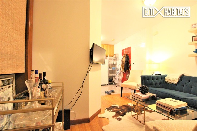 202 MOTT St-Unit -14 in New York, NY - Building Photo - Building Photo