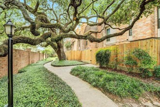 1601 S Shepherd Dr in Houston, TX - Building Photo - Building Photo