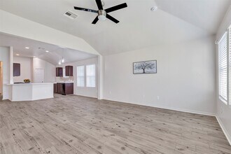 1218 Newsome Glenn Dr in Houston, TX - Building Photo - Building Photo