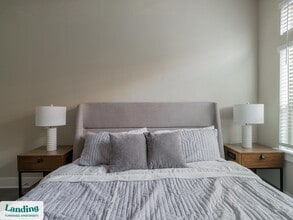 18101 Point Lookout Dr, Unit 272 in Houston, TX - Foto de edificio - Building Photo